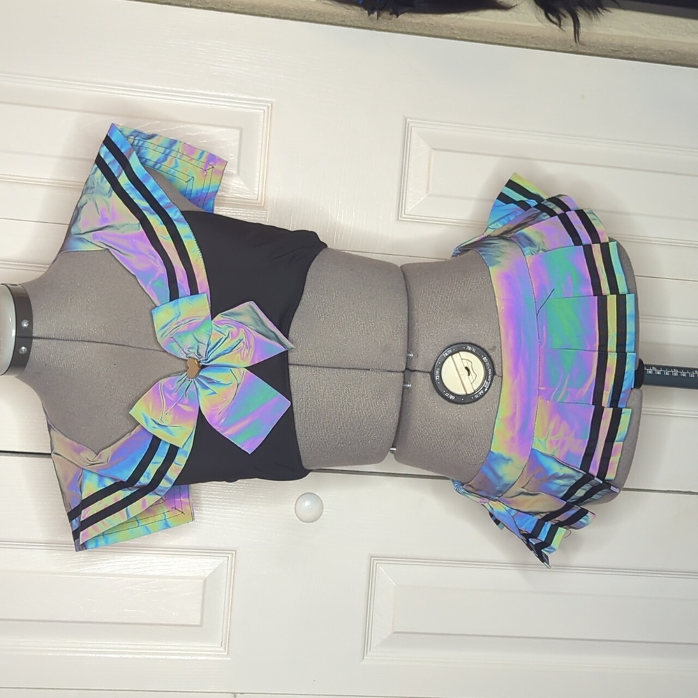 Reflective set